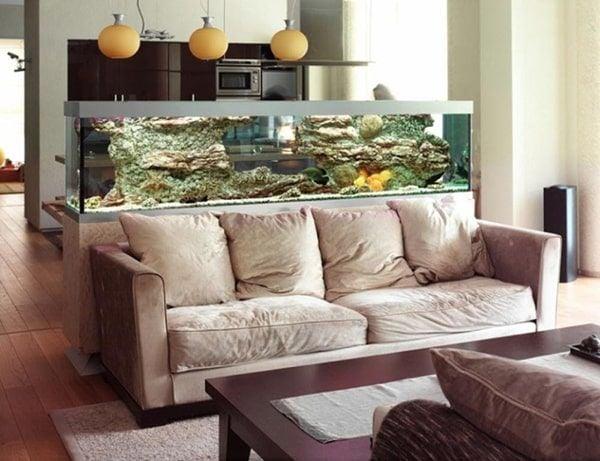 Để bể cá sau sofa sẽ ảnh hưởng tới vận khí của ngôi nhà 