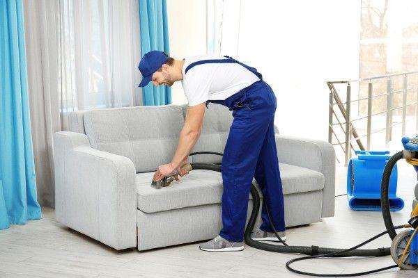 Vệ sinh sofa thường xuyên