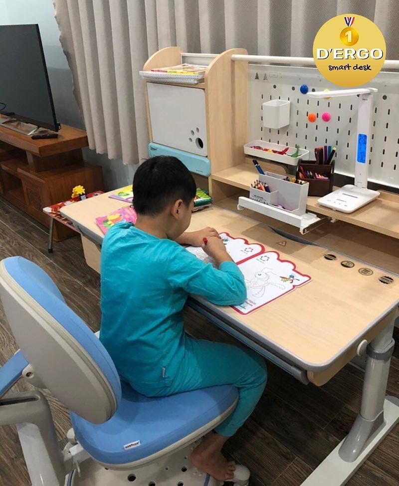 Bàn ghế học sinh gỗ tự nhiên