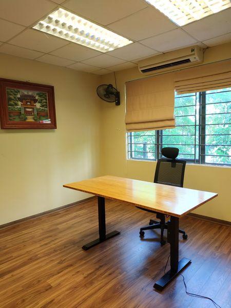 bàn làm việc điều chỉnh độ cao