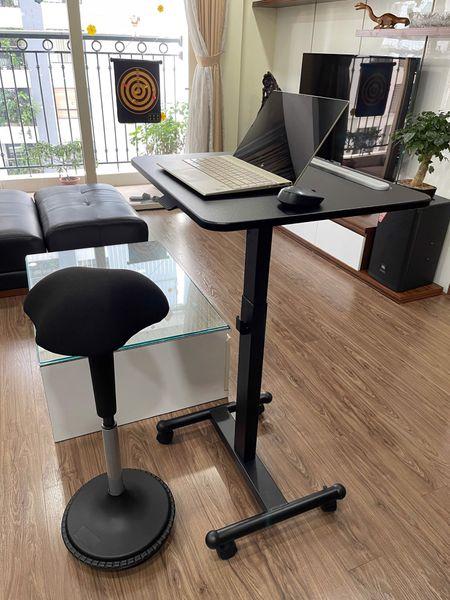 Bàn di động điều chỉnh độ cao