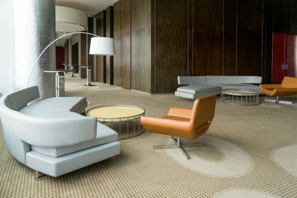 Bộ sofa chờ rộng rãi cho nhà nghỉ hiện đại