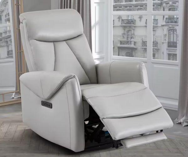 Sofa giường đơn đặt trong phòng ngủ