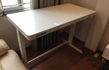 Khám phá 5 ưu điểm vượt trội của bàn nâng hạ độ cao cho sức khỏe văn phòng