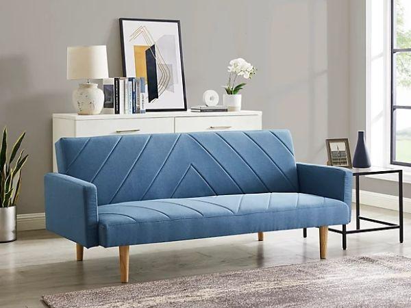 Thiết kế nội thất độc đáo với ghế sofa bed có chân ghế gỗ tự nhiên