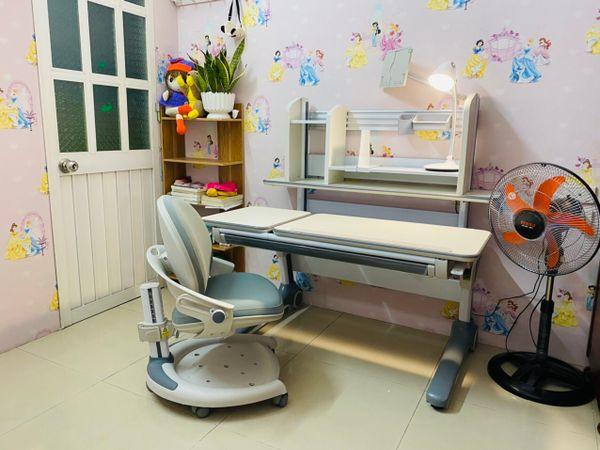 Bàn học chống gù chống cận tại Khánh Hoà