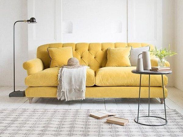 Ghế sofa màu vàng ấn tượng tạo sự tươi mới 