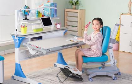 Bàn học cho bé mẫu giáo cần đảm bảo điều gì?