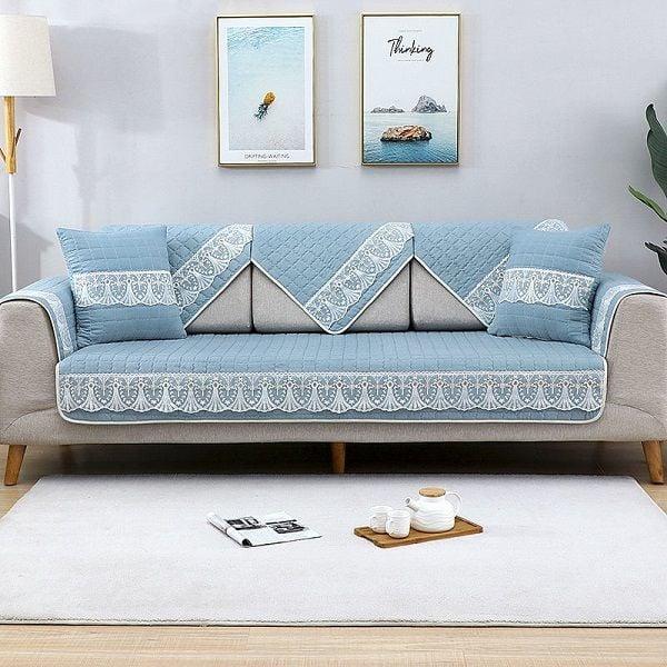 Ghế sofa bọc vải cotton ấn tượng với màu xanh nhẹ nhàng
