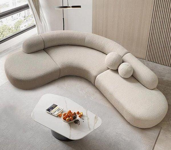 Ghế sofa góc tròn với màu sắc đơn giản, nhẹ nhàng