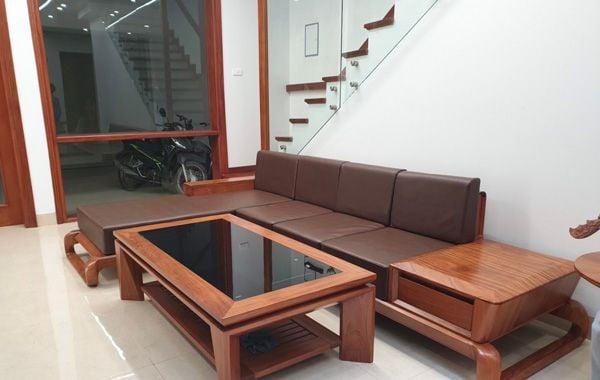 Mẫu sofa 5 chỗ ngồi thích hợp cho căn phòng khách diện tích tiêu chuẩn