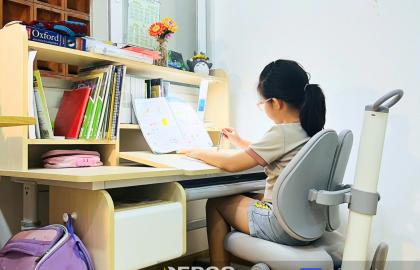 KH: Hà Minh Hoài ( Quảng Nam)- Bộ bàn học iSmart Q120