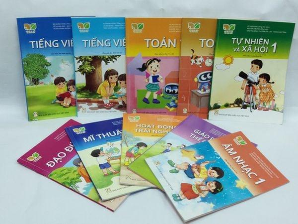 Những đồ dùng cần thiết khi con vào lớp 1