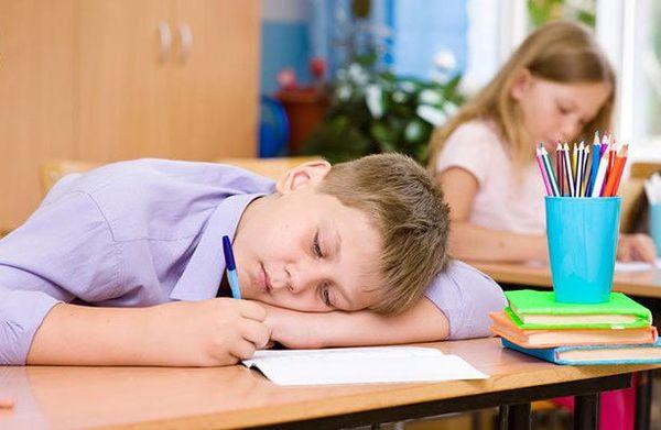 Nguyên nhân dẫn tới gù lưng ở bé