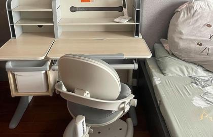 3 chất liệu bàn học chống gù cho bé phổ biến nhất hiện nay