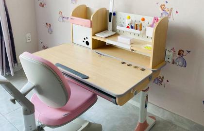 4 phụ kiện không thể thiếu khi mua bàn học thông minh cho bé