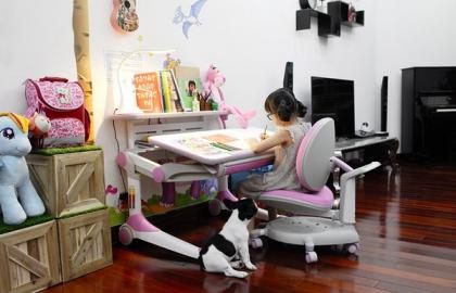 Bàn học thông minh Dergo – Giải pháp tối ưu cho bệnh gù lưng, cận thị ở trẻ