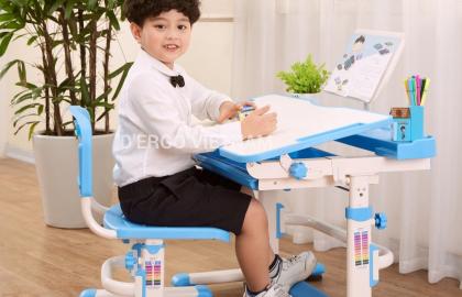 Những mẫu bàn học sinh cấp 1 do D'Ergo cung cấp được đánh giá 5 sao