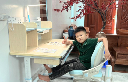 KH: Lê Thị Phương (Quảng An) - Bộ bàn học thông minh iSmart P100
