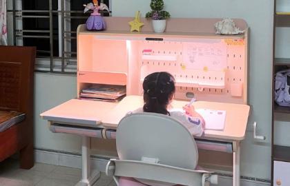 KH: Hạnh Nguyễn ( Đà Nẵng)- Bộ bàn học thông minh iSmart S120