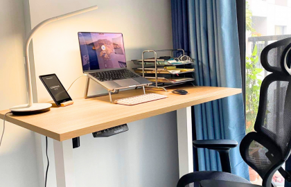 KH: Hồng Phong (Khánh Hòa) - Combo bàn EN1, ghế Ergostuhl Fenix 8 và giá đỡ Laptop AR-110